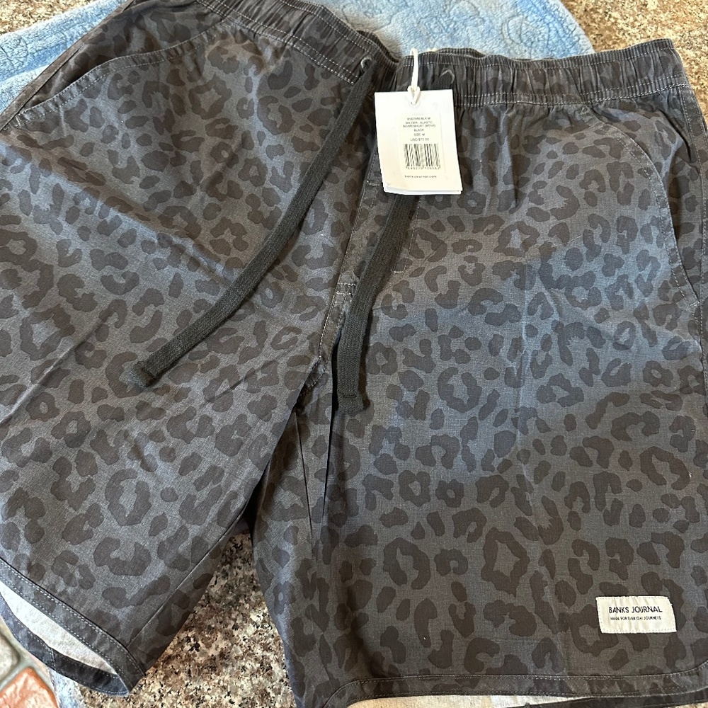 Swim trunks/ board shorts